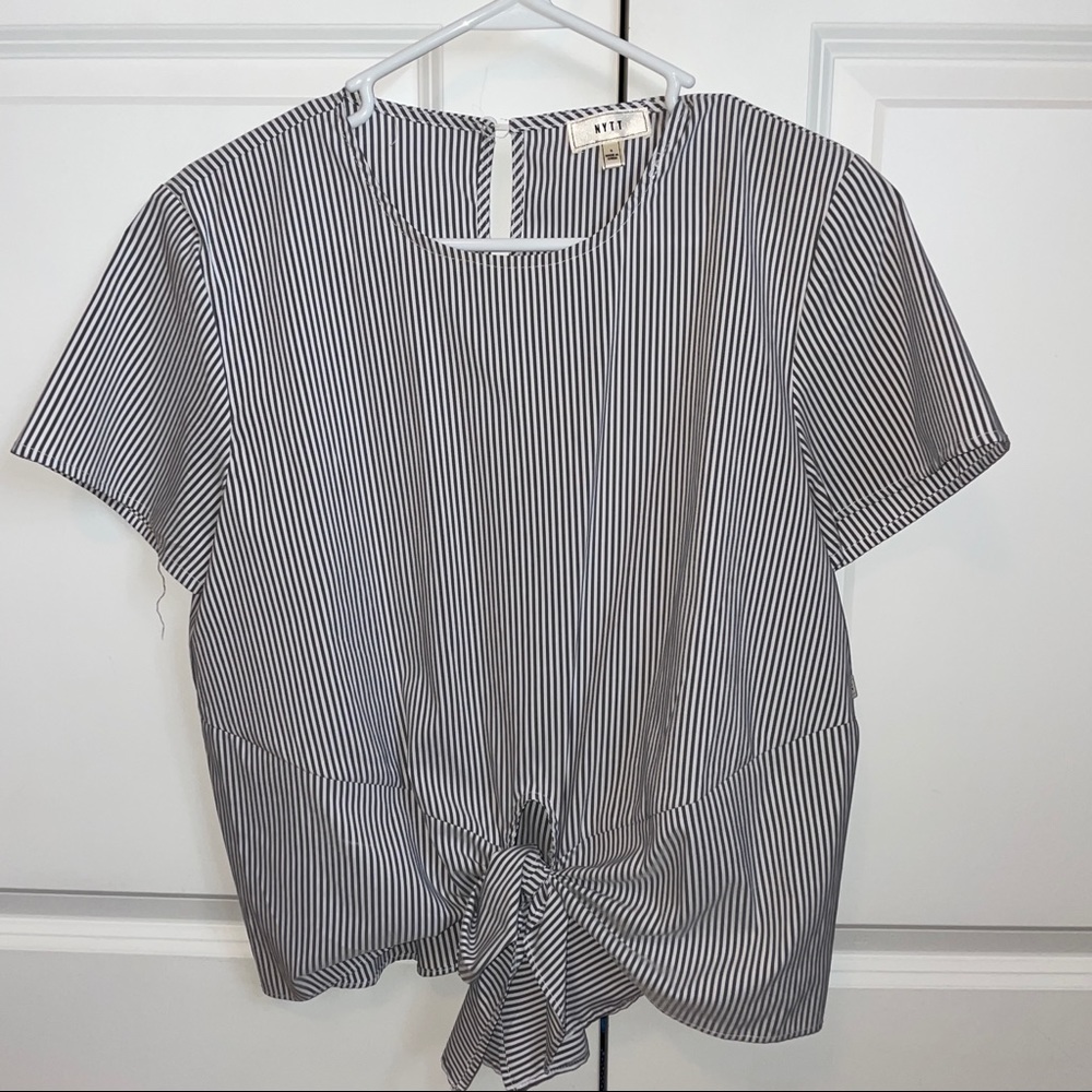 Short sleeve stripe blouse size small